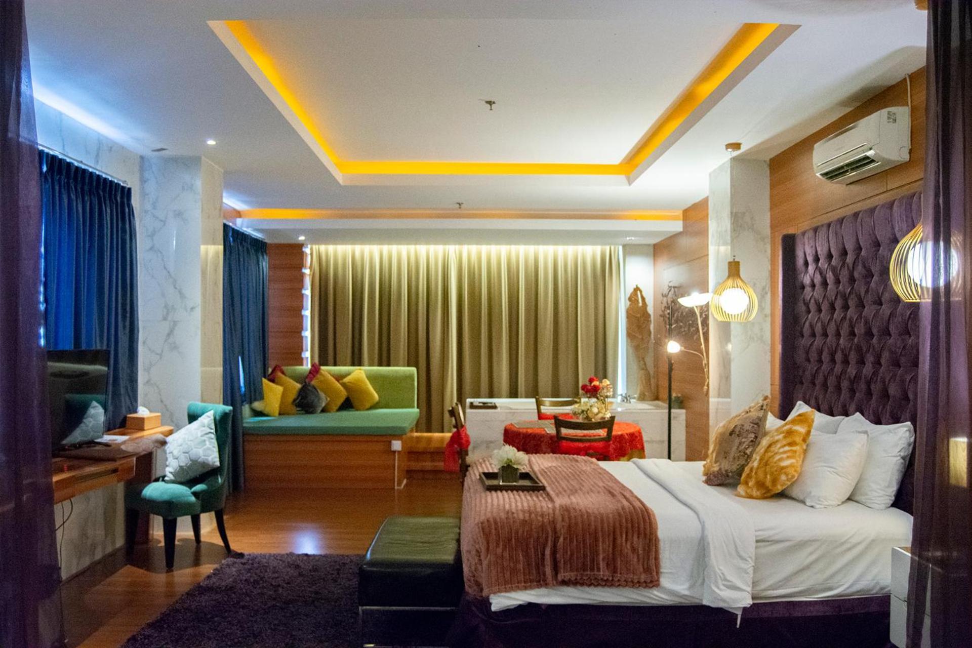 Royal Asnof Hotel Pekanbaru Exterior photo