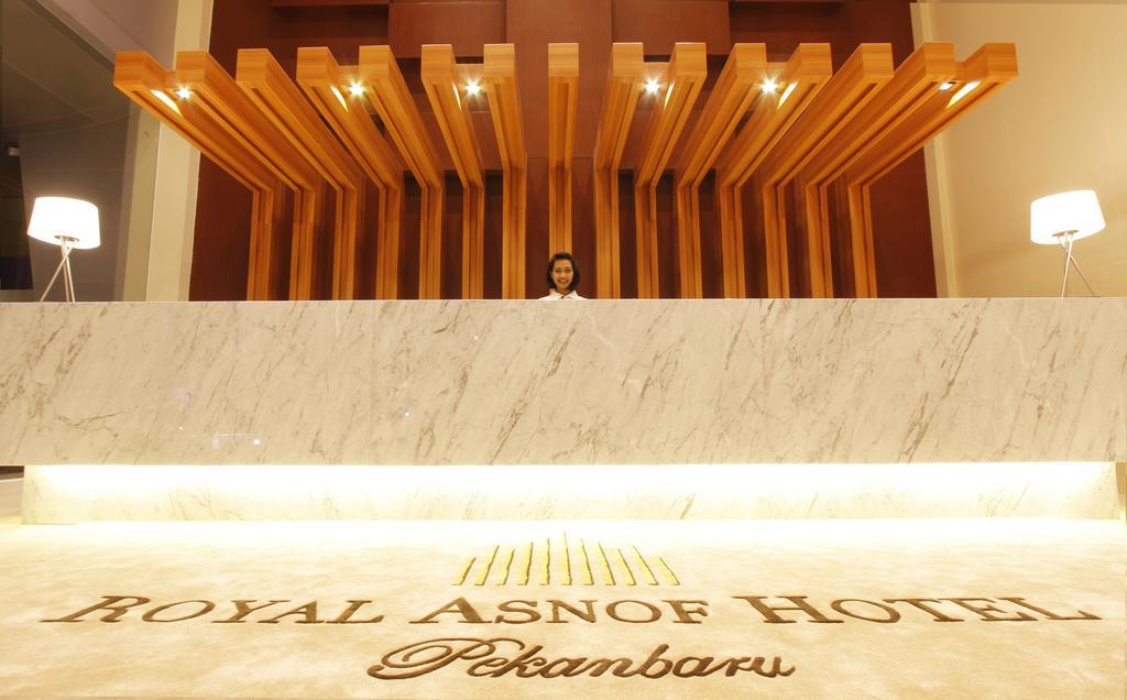 Royal Asnof Hotel Pekanbaru Exterior photo