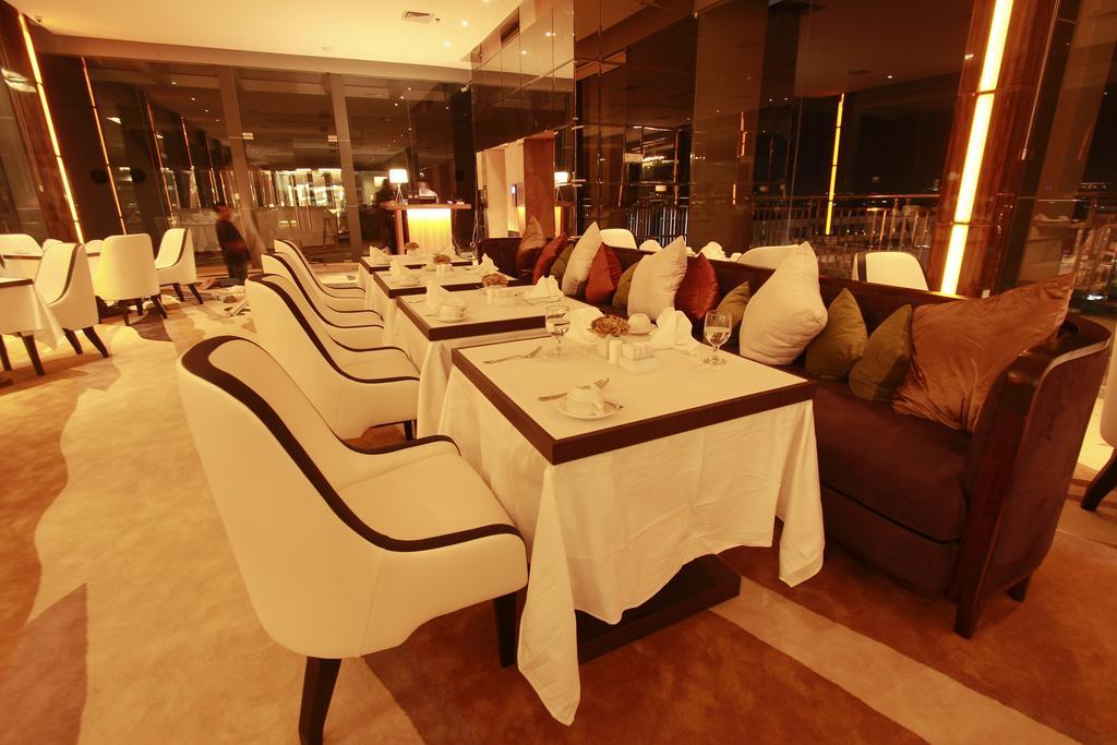 Royal Asnof Hotel Pekanbaru Exterior photo