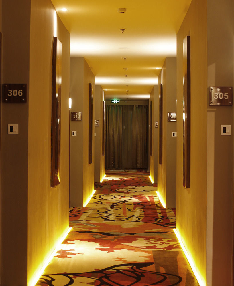 Royal Asnof Hotel Pekanbaru Exterior photo